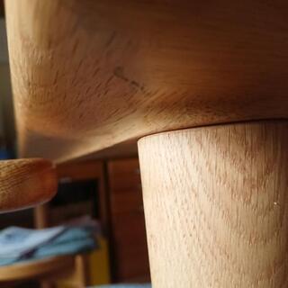 ガンディハウスのダイニングテーブル