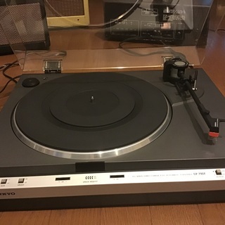 レコードプレーヤー