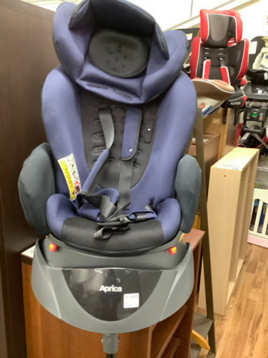 チャイルドシート　Aprica  ネイビー