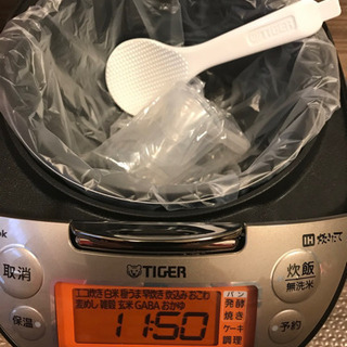 【新品未使用品】タイガー IH炊飯器 5.5合 JKT-J101...