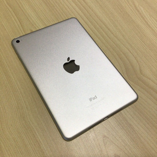 【値下げ】iPad mini4 128GB Wi-Fiモデル　シルバー　美品