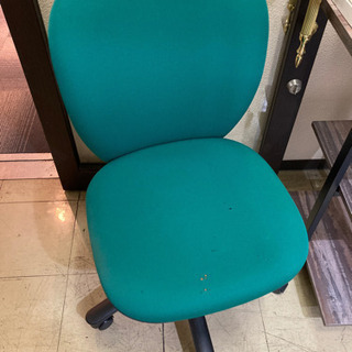 【急募】緑の椅子もらってくれる方！