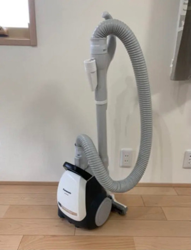 2015年製　Panasonic電気掃除機