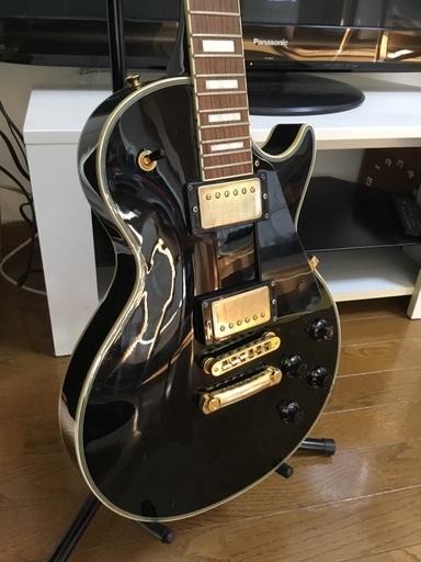 レスポールカスタム 黒 BURNY 弦新品交換済み＋ROLANDスピーカー2