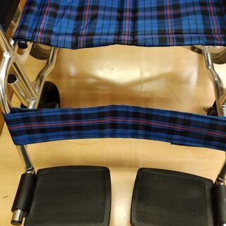 【ジモティ見たで５％OFF】自走式車椅子【0024】