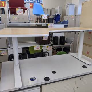 IKEA/イケア　電動式コーナーデスク　BEKANT　上下に可動の画像