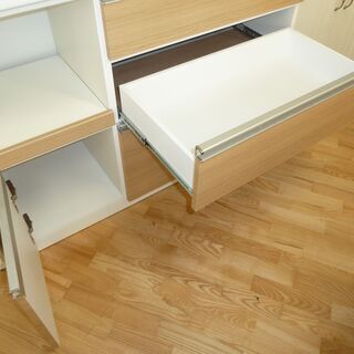 高級食器棚☆k87☆松田家具☆食器棚・レンジボード☆幅1200㎜☆ブルモーション機能、モイス板付☆近隣配達、設置可能