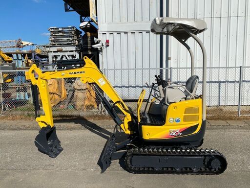 ヤンマー ViO17 1.5tクラス 1,576h 4wayマルチ 可変脚