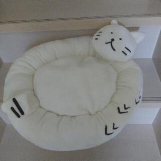 カワイイ猫マスコット付きふかふかベッド