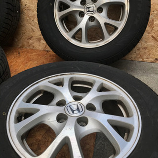 215/65R16 スタッドレス　2018年　ホンダ