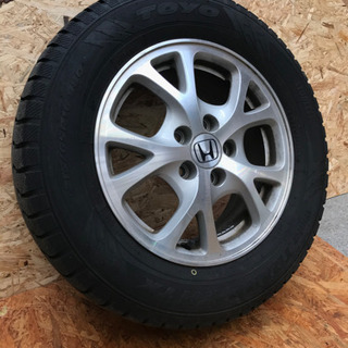 215/65R16 スタッドレス　2018年　ホンダ