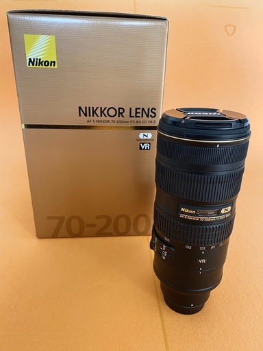 ニコン レンズ　Nikon 70-200mm f/2.8G ED VR II