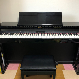 電子ピアノ　Roland  HP305