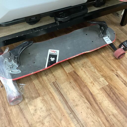 【店頭販売のみ】FREEBORDのスケートボード 入荷しました！！