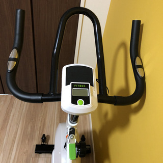 fitbox ランニングバイク　白