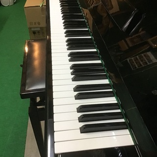 中古アップライトピアノ（アールウィンザーW112B）