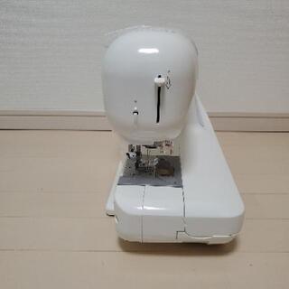 ブラザー家庭用ミシン(ミシン糸のおまけ付き)