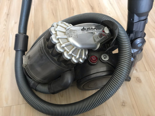⭐️dyson⭐️掃除機【稼働品】【 手元スイッチ電池交換済み】 ⭐️ダイソン