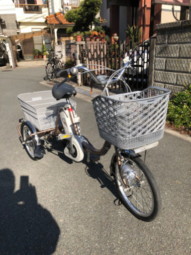 【値下げしました！】電動アシスト三輪車