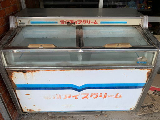 雪印 アイスクリーム業務用冷凍庫
