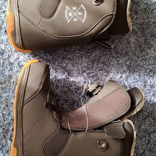 【ビンディングのみ譲渡決まりました】スノーボードRICE28 RT-LTD ブーツCROSS FIVE単品購入交渉に応じます