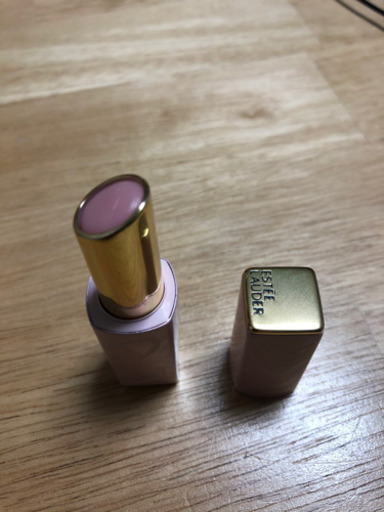 エスティーローダー二本　ナイトリップとケアリップ　美品
