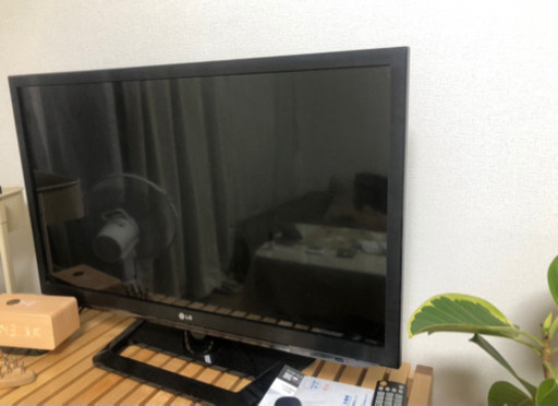 ✩12/19 まで　Lg tv    Apple TV 3 セット