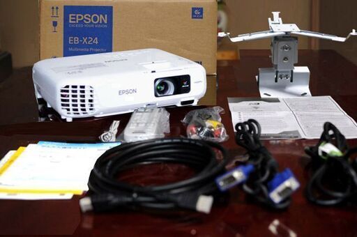 EPSON 3200lm高輝度プロジェクター EB-X24  XGA 2.4kg