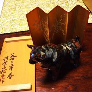 鈴入り丑置物 川紫小枝子作