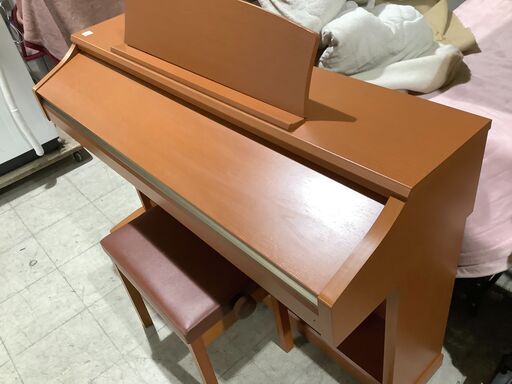 ライトカラーの河合楽器の電子ピアノ！