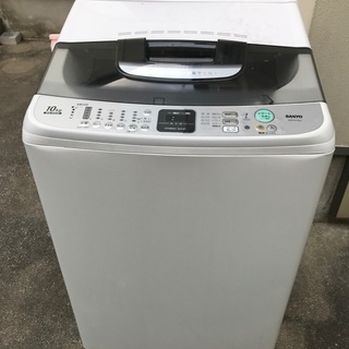 10kgの全自動洗濯機です