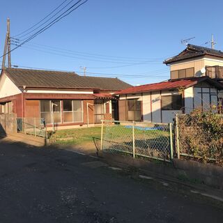 なかなか出ない平家住宅です。現在リフォーム中。