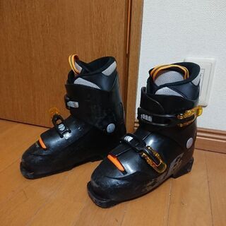 スキー靴23.0