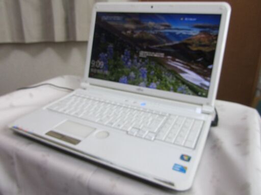 富士通 FM-V　AH550/5B Core i5  M560 デュアルコアCPU、15.6型液晶、Windows10 Pro 64bit、HDD 750GB、メモリ4 GB、無線・有線LAN、HDMI、MS Office365(ver2016)インストール済、DVD・CD再生録音。