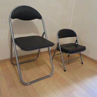 【2脚セット￥500!!】 折りたたみパイプ椅子大小2台セット￥...
