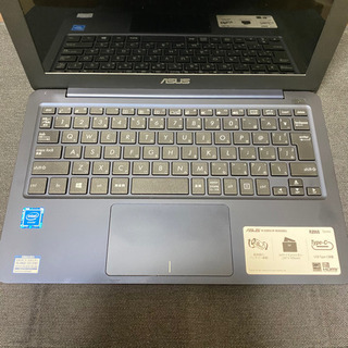 ASUSノートパソコン　R206SA-FD0001T