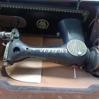アンティーク 足踏みミシン