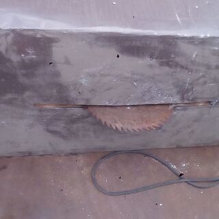 気滅のヤイバ刃渡り10センチ鋭い刃物？特大丸ノコ100v10A台付き2万円売り