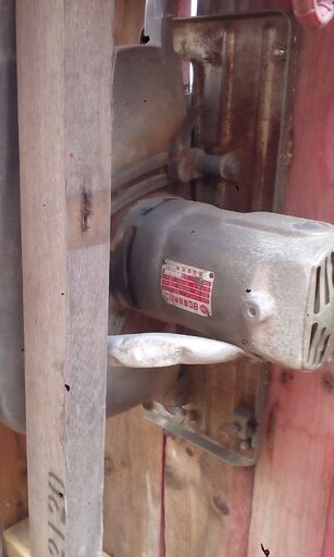 気滅のヤイバ刃渡り10センチ鋭い刃物？特大丸ノコ100v10A台付き2万円  