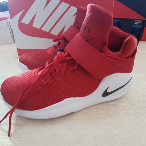Nikeクワザイ新品赤色ナイキ A S Group 平野の靴 バッグの中古あげます 譲ります ジモティーで不用品の処分