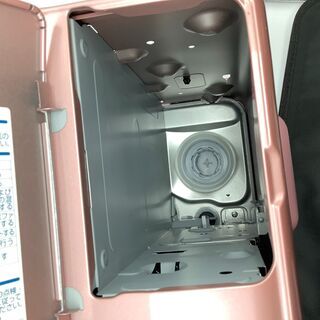 小型で可愛いカラーリングの石油ファンヒーター入荷しました！