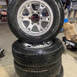 スタッドレス 195/80/15 ハイエース バリ溝 バリ溝！スタッドレスLT