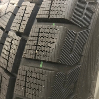 ほぼ未使用★voxyスタッドレス