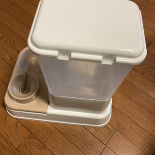 ペットエサ 水入れるやつ あい 京都の生活雑貨の中古あげます 譲ります ジモティーで不用品の処分 ペットエサ 水入れるやつ あい 京都の生活雑貨の中古あげます 譲ります ジモティーで不用品の処分