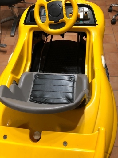 美容院の子供用車のカット椅子 ひとはこさん 名古屋の椅子 その他 の中古あげます 譲ります ジモティーで不用品の処分 美容院の子供用車のカット椅子 ひとはこさん 名古屋の椅子 その他 の中古あげます 譲ります ジモティーで不用品の処分