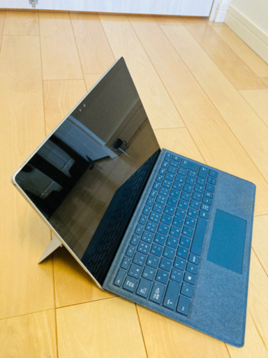 Microsoft Surface Pro 4（RAM4.0GB、128GB）