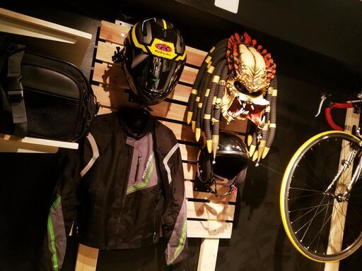 【日本未発売】プレデターヘルメット　Lサイズ 日本未発売】プレデターヘルメット Lサイズ