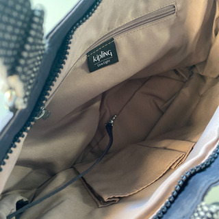 バッグ 新品です。KIPLING トートバッグ ボストンバッグ ハンドバッグ 