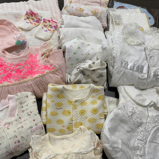 新生児用衣類および紙おむつ