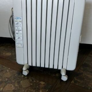 デロンギ　オイルヒーター　TRS1015ECF 